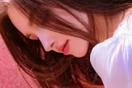 2022年明星塌房事件：邓伦、张子枫等10位艺人的沉沦与反思